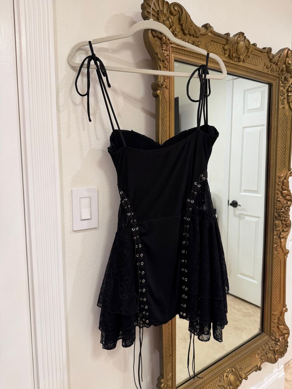 Cora Lace Mini Dress Women's M Black Lace Sleeveless